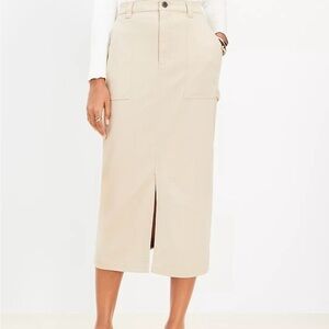 New LOFT long khaki pencil skirt size 2 cream